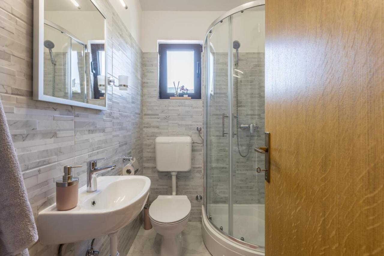 Apartment Lamaro Каштела Екстер'єр фото
