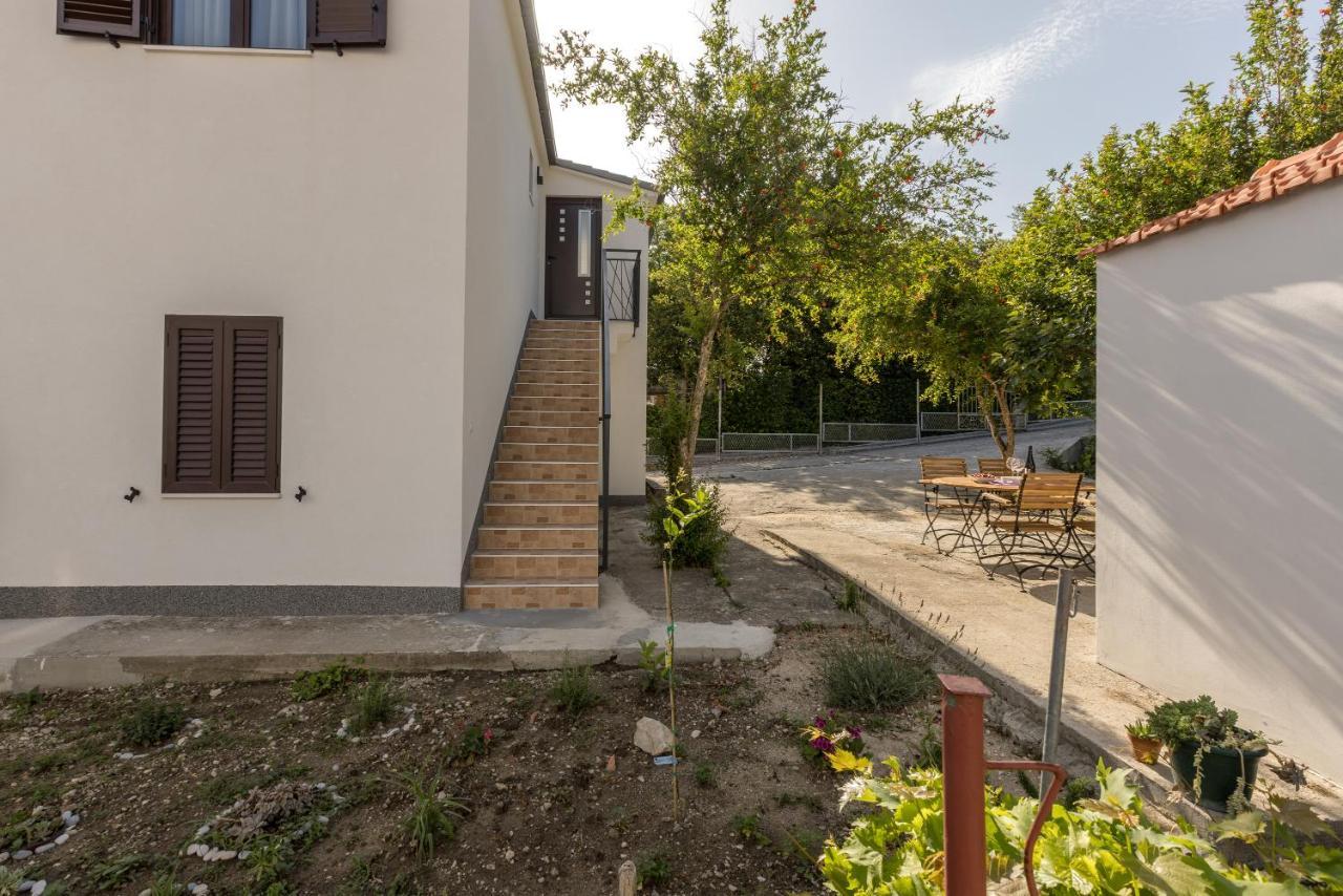Apartment Lamaro Каштела Екстер'єр фото