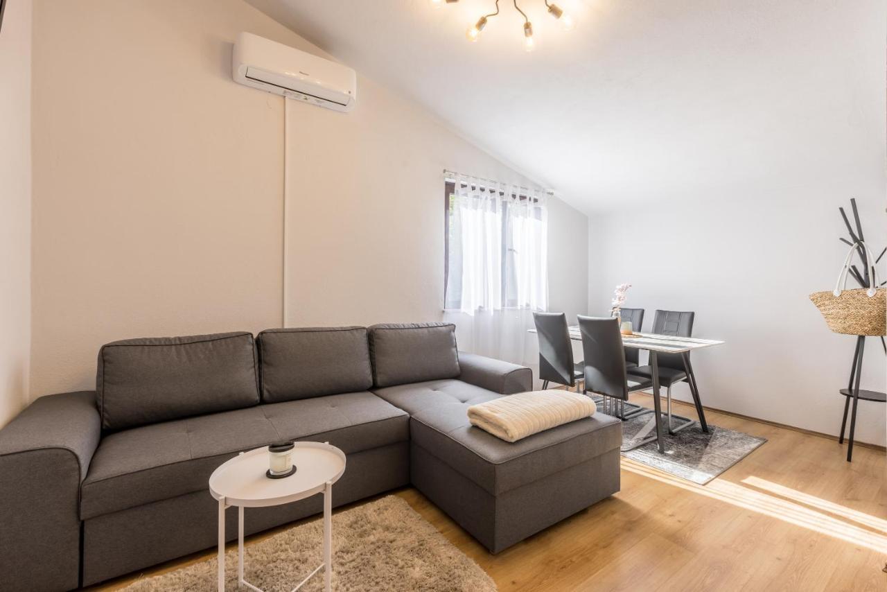 Apartment Lamaro Каштела Екстер'єр фото