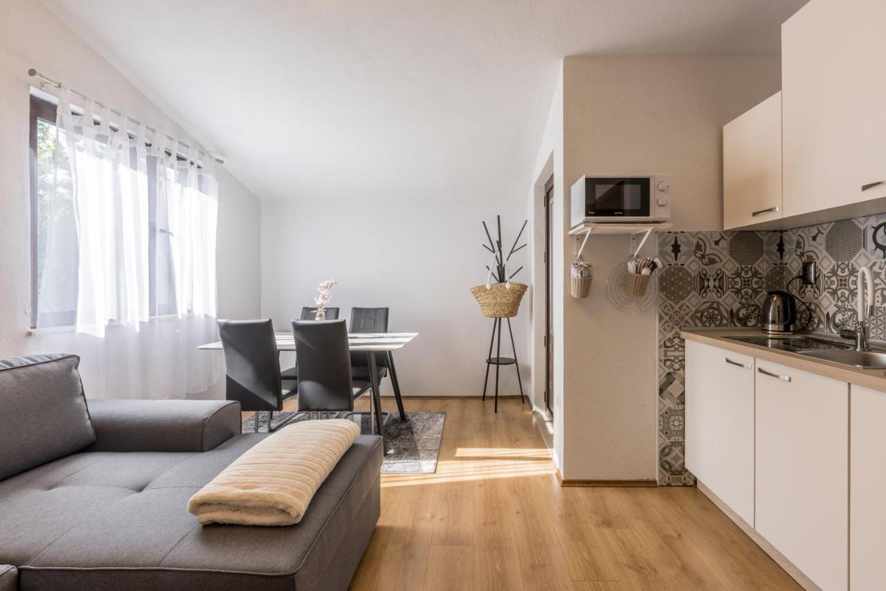 Apartment Lamaro Каштела Екстер'єр фото