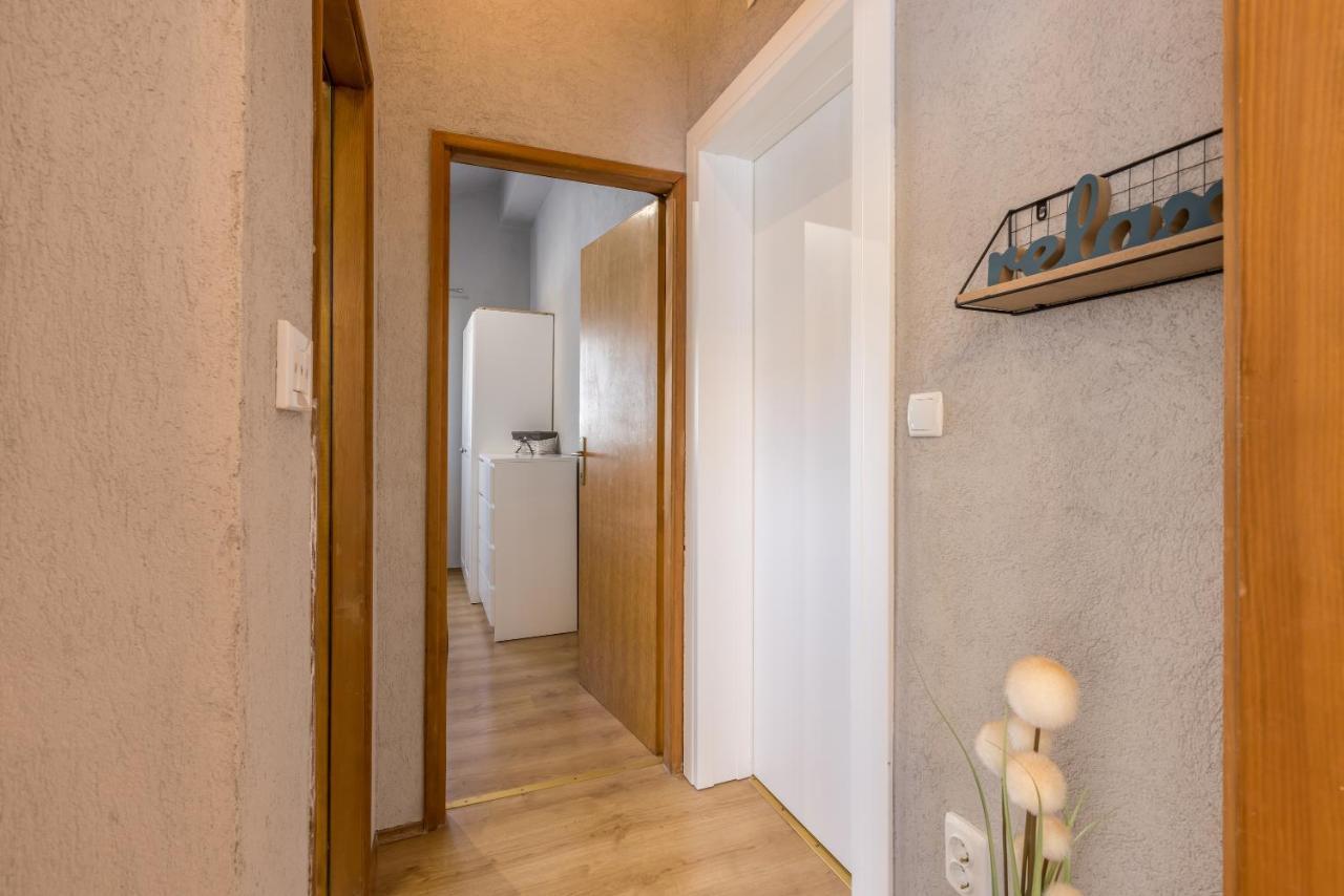 Apartment Lamaro Каштела Екстер'єр фото
